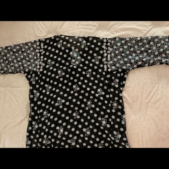 Black Extravagant Kurta with White Embroidery - Picture 3 of 4